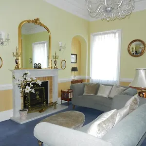 The Circus Apartment Bath