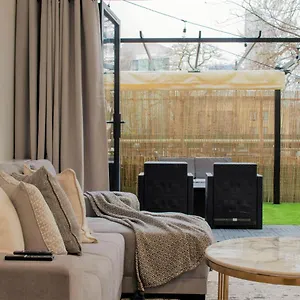 Unique 3bd Flat King Size Bed London